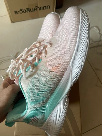 รองเท้าผ้าใบ  รูปที่ 7