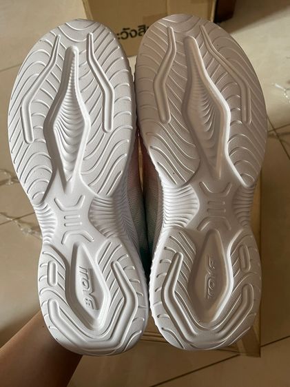 รองเท้าผ้าใบ  รูปที่ 6