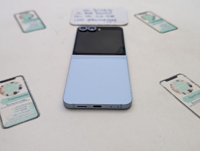 ขาย เทิร์น Samsung Galaxy Z Flip 6 สี Blue 512 GB ศูนย์ไทย สภาพใหม่เอี่ยม อุปกรณ์ครบยกกล่อง เพียง 11,590 บาท เท่านั้น ครับ รูปที่ 9