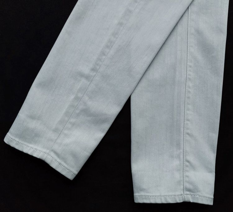 KENNETH COLE ยีนส์ ทรงสวย สีเทาอ่อน  รูปที่ 14