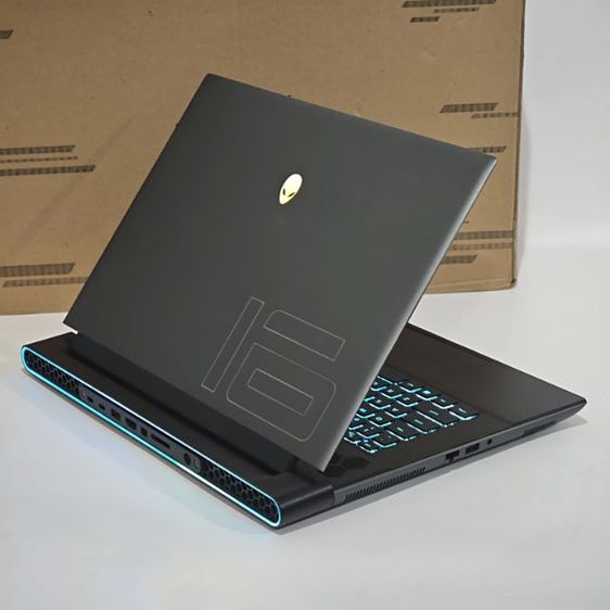 (RTX 4090) ALIENWARE  M16 (DARK METALLIC MOON) รูปที่ 4