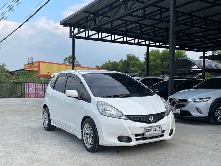Honda Jazz 2013 1.5 S i-VTEC Sedan เบนซิน ไม่ติดแก๊ส เกียร์อัตโนมัติ ขาว รูปที่ 3
