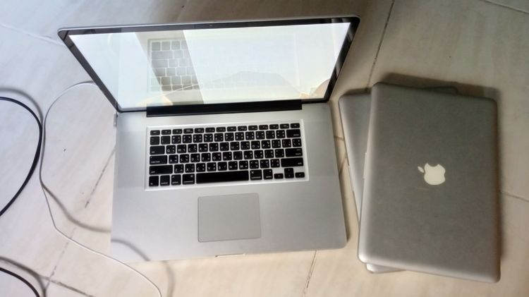 ซาก macbook 3ตัว