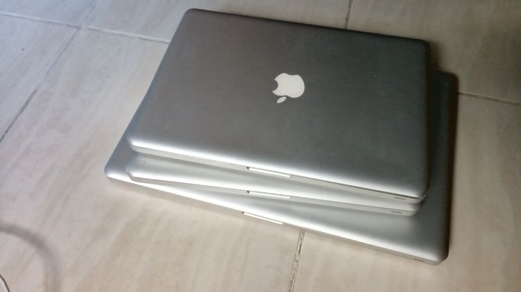 ซาก macbook 3ตัว รูปที่ 2