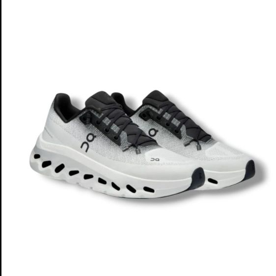 On Running 43 27.5cm.