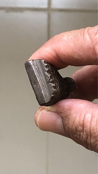 พระหลวงปู่ทวดหลังเตารีด พิมพ์ใหญ่ A วัดช้างให้ ปี 2505 รูปที่ 5