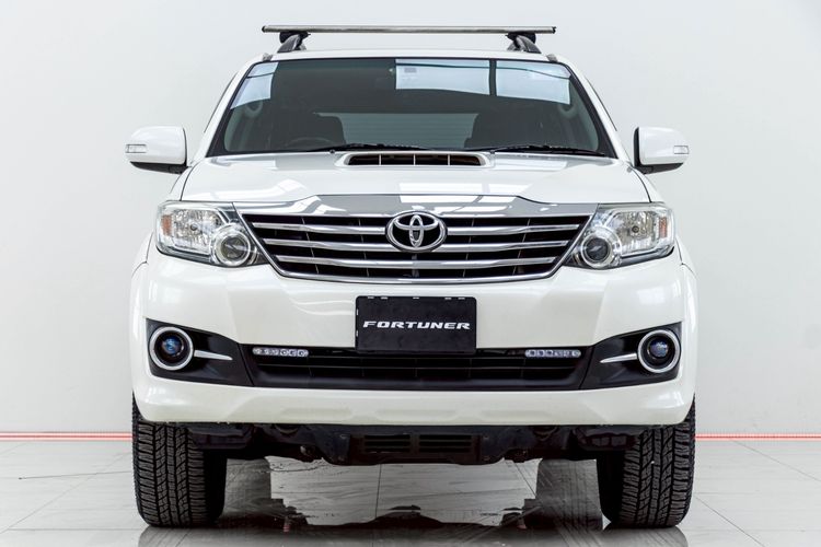 Toyota Fortuner 2015 3.0 V Utility-car ดีเซล ไม่ติดแก๊ส เกียร์อัตโนมัติ ขาว รูปที่ 3