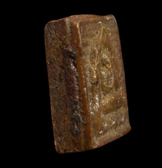 พระเก่าเนื้อผงน้ำมัน เก่ามากไม่ทราบที่ รูปที่ 4