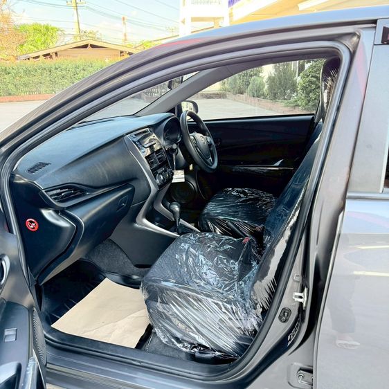 Toyota Yaris ATIV 2020 1.2 Entry Sedan เบนซิน ไม่ติดแก๊ส เกียร์อัตโนมัติ เทา รูปที่ 4