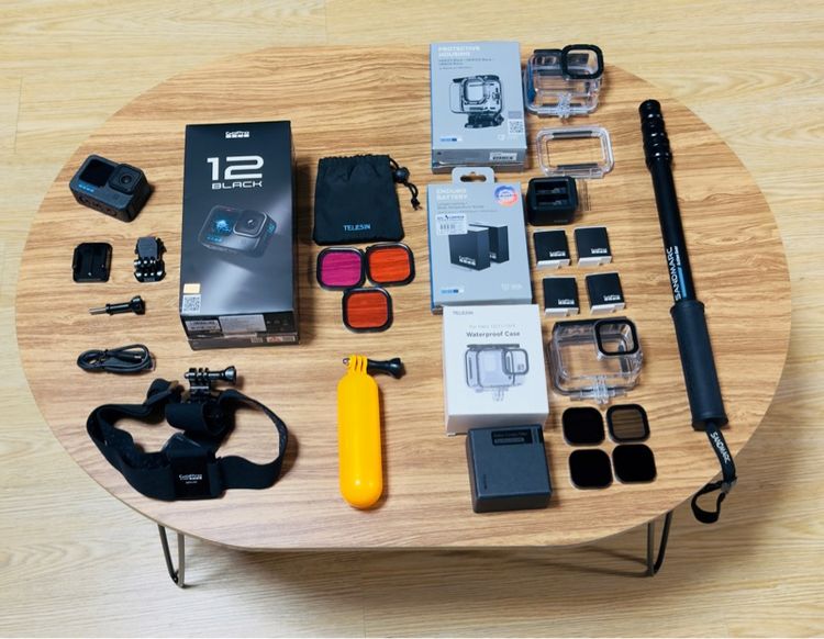 GoPro 12 BLACK และอุปกรณ์ทั้งหมดในรูป