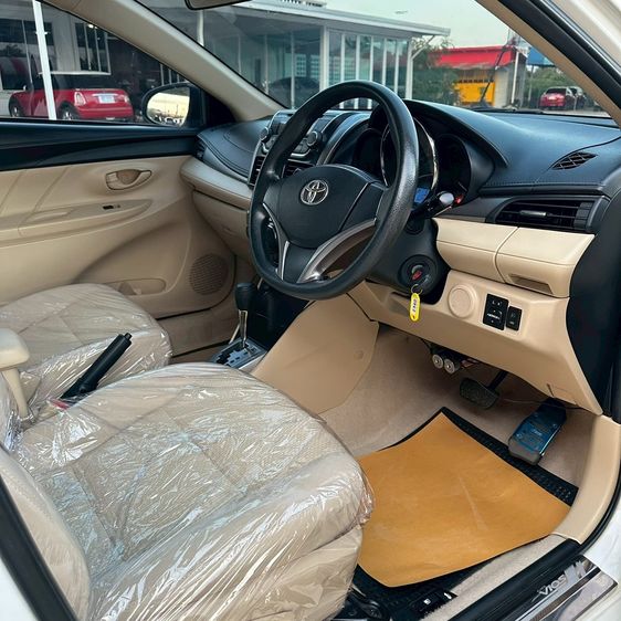 Toyota Vios 2014 1.5 E Sedan เบนซิน ไม่ติดแก๊ส เกียร์อัตโนมัติ ขาว รูปที่ 3