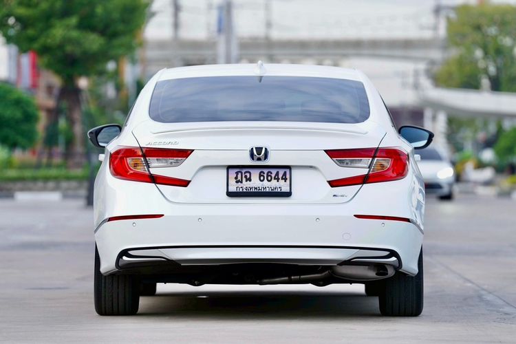 Honda Accord 2022 2.0 Hybrid Tech Sedan ไฮบริด เกียร์อัตโนมัติ ขาว รูปที่ 2