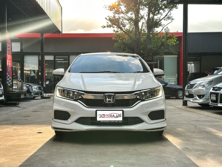 Honda City 2017 1.5 V Plus i-VTEC Sedan เบนซิน เกียร์อัตโนมัติ ขาว รูปที่ 2
