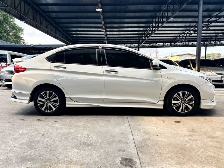 Honda City 2017 1.5 V Plus i-VTEC Sedan เบนซิน เกียร์อัตโนมัติ ขาว รูปที่ 4