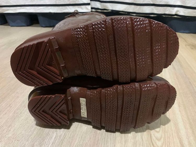 รองเท้าบูท  HUNTER  BOOTS (รุ่น Original Tall Gloss สีน้ำตาล ) ของแท้แน่นอน  รูปที่ 11