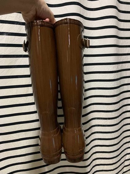 รองเท้าบูท  HUNTER  BOOTS (รุ่น Original Tall Gloss สีน้ำตาล ) ของแท้แน่นอน  รูปที่ 4