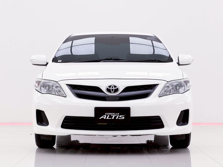 Toyota Altis 2013 1.8 E Sedan เบนซิน ไม่ติดแก๊ส เกียร์อัตโนมัติ ขาว รูปที่ 3