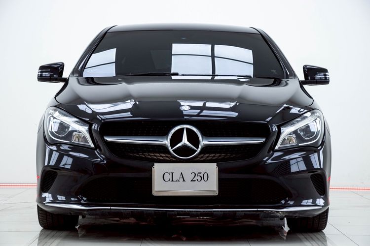 Mercedes-Benz CLA-Class 2017 CLA200 Sedan เบนซิน ไม่ติดแก๊ส เกียร์อัตโนมัติ ดำ รูปที่ 3
