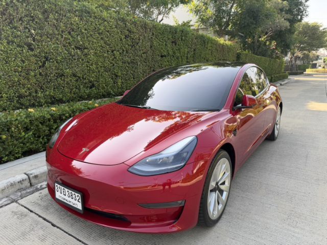 รถ Tesla Model-3 Long Range 4WD สี แดง
