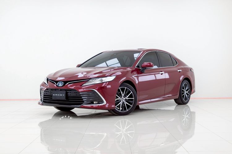 รถ Toyota Camry 2.5 HEV Premium Luxury สี แดง
