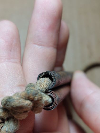 เครื่องรางตะกรุดชุด 16 ดอกหลวงพ่อจงวัดหน้าต่างนอกอยุธยามีจารอักขระ รูปที่ 8