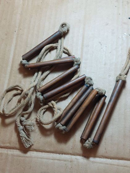 เครื่องรางตะกรุดชุด 16 ดอกหลวงพ่อจงวัดหน้าต่างนอกอยุธยามีจารอักขระ