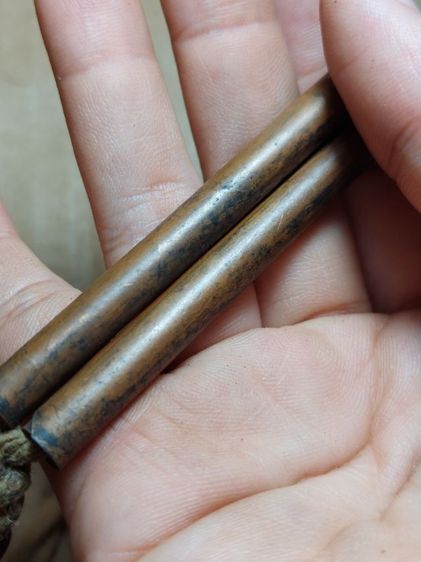 เครื่องรางตะกรุดชุด 16 ดอกหลวงพ่อจงวัดหน้าต่างนอกอยุธยามีจารอักขระ รูปที่ 4