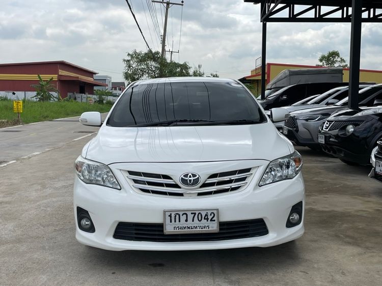 Toyota Altis 2013 1.6 E CNG Sedan เบนซิน NGV เกียร์อัตโนมัติ ขาว รูปที่ 2