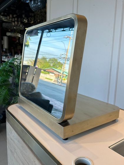 บานกระจกเงา โครงสแตนเลสสีทอง รูปที่ 3