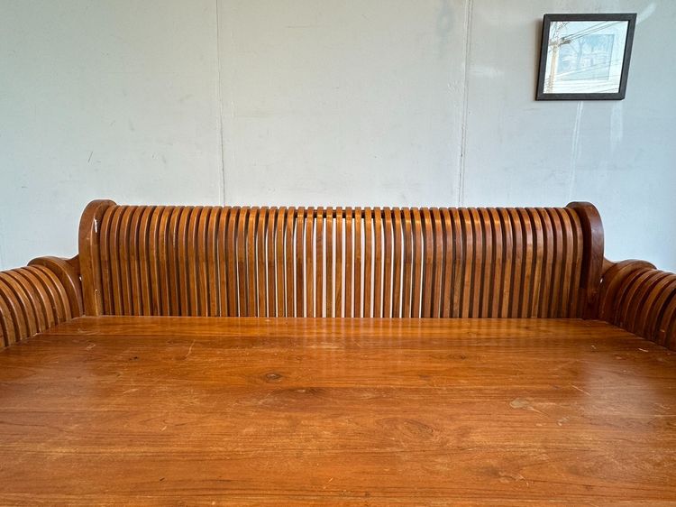 โซฟาไม้สักทั้งตัว ด้านล่างมี 3 ลิ้นชัก พิงหลังและพักแขนติแผ่นไม้ระแนงไม้สัก สีน้ำตาล รูปที่ 7