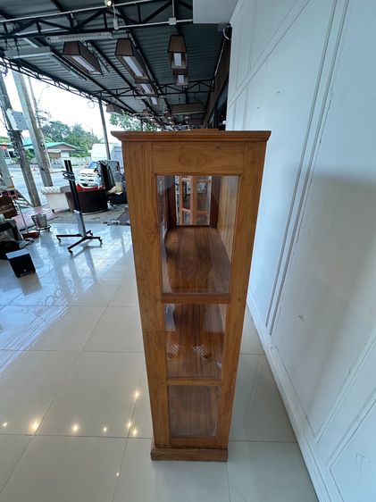 ตู้โชว์ไม้สัก 2 บานเปิด สไตล์วินเทจ รูปที่ 2