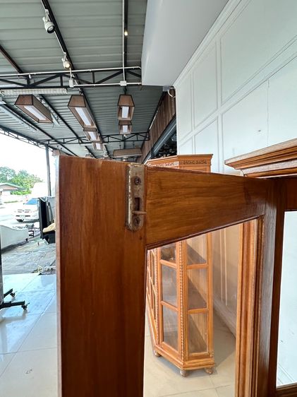 ตู้โชว์ไม้สัก 2 บานเปิด สไตล์วินเทจ รูปที่ 17