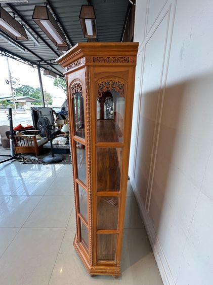 ตู้โชว์ไม้สัก 2 บานเปิด สไตล์วินเทจ ขากลึงกลม รูปที่ 4