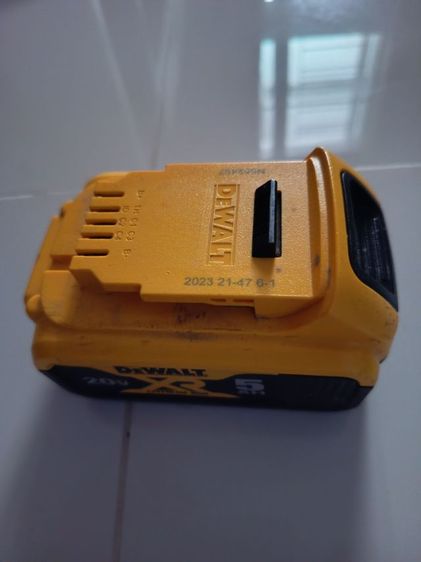 DEWALT แบตเตอรี่ 20V 5.0Ah รุ่น DCB184มือ2สภาพดี