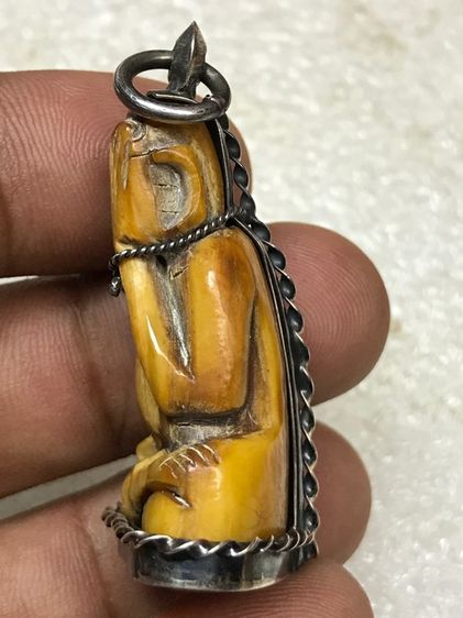 พระปิดตาเขี้ยวแกะ หลวงพ่อเดิม วัดหนองโพ นครสวรรค์สวยเดิมเก่าเก็บพร้อมเลี่ยมกระเช้าเงินเดิมๆแบบโบราณ รูปที่ 2