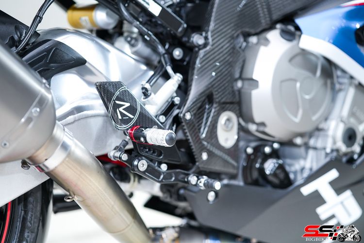 BMW S1000RR สีไตร ปี2018 ท่อฟูล AKRAPOVIC HP ไทเทเนี่ยม และของแต่งอื่นๆอีกเพียบ Carbonแท้ทั้งคัน รูปที่ 9