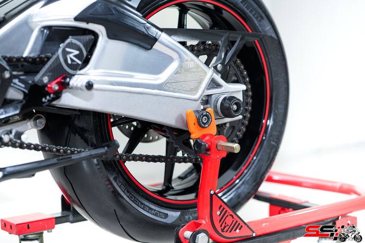 BMW S1000RR สีไตร ปี2018 ท่อฟูล AKRAPOVIC HP ไทเทเนี่ยม และของแต่งอื่นๆอีกเพียบ Carbonแท้ทั้งคัน รูปที่ 17