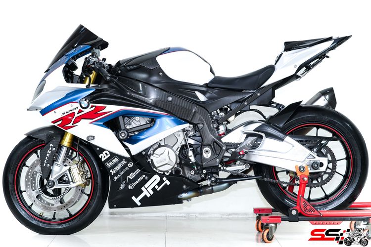 BMW S1000RR สีไตร ปี2018 ท่อฟูล AKRAPOVIC HP ไทเทเนี่ยม และของแต่งอื่นๆอีกเพียบ Carbonแท้ทั้งคัน รูปที่ 8