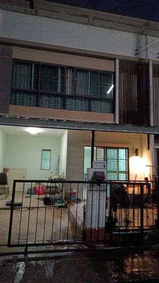 ทาวน์โฮมให้เช่า