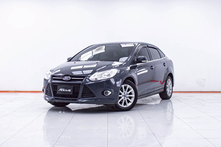 รถ Ford Focus 2.0 Sport สี เทา