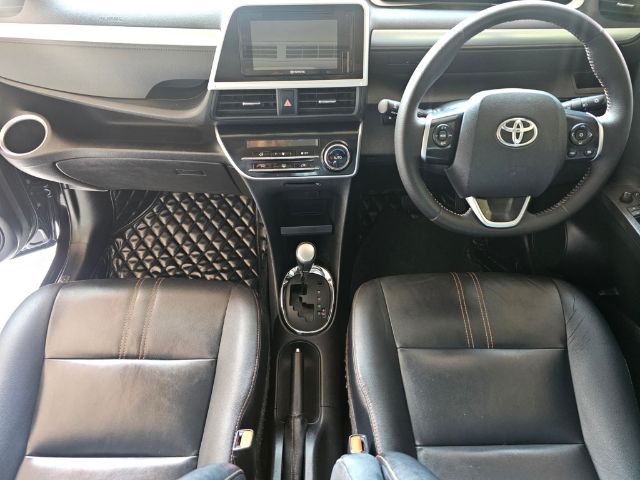 Toyota Sienta 2020 1.5 V Utility-car เบนซิน เกียร์อัตโนมัติ ดำ รูปที่ 3