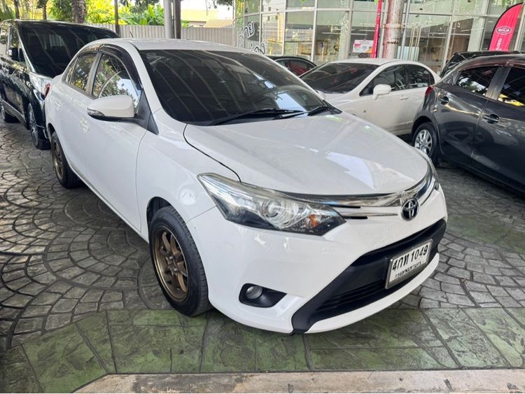 รถ Toyota Vios 1.5 G สี ขาว