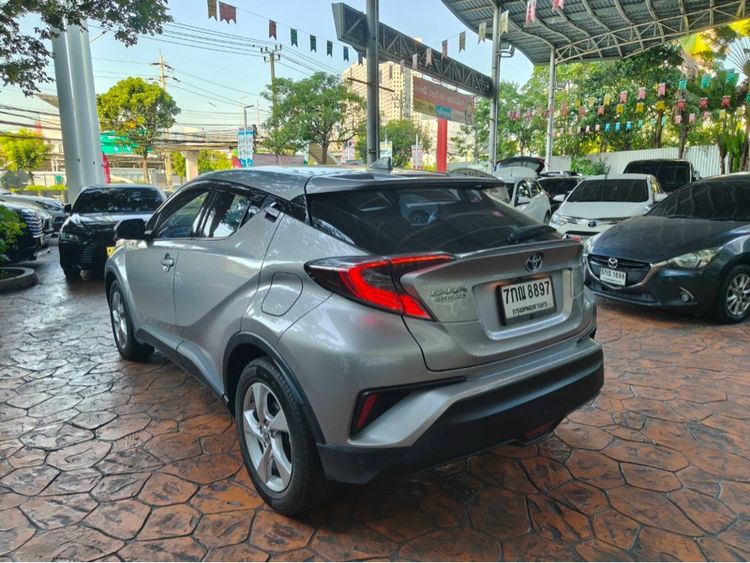 Toyota C-HR 2018 1.8 Hybrid Hi Utility-car ไฮบริด เกียร์อัตโนมัติ เทา รูปที่ 4