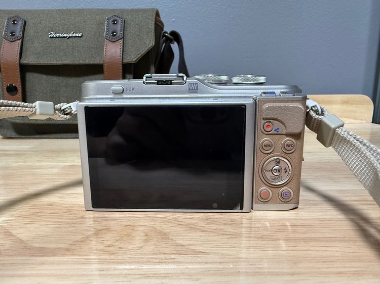 กล้อง Olympus E-PL9  รูปที่ 2