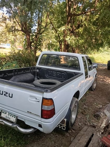 รถ Isuzu Dragon Eye 2.5 SX สี ขาว