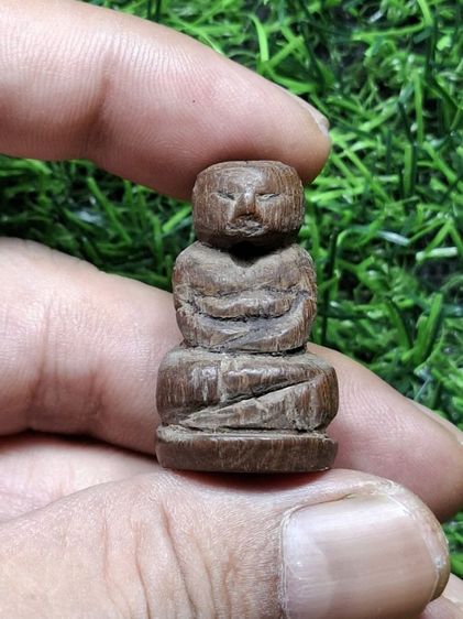 ไม้แกะโบราณ ไม่ทราบเกจิ