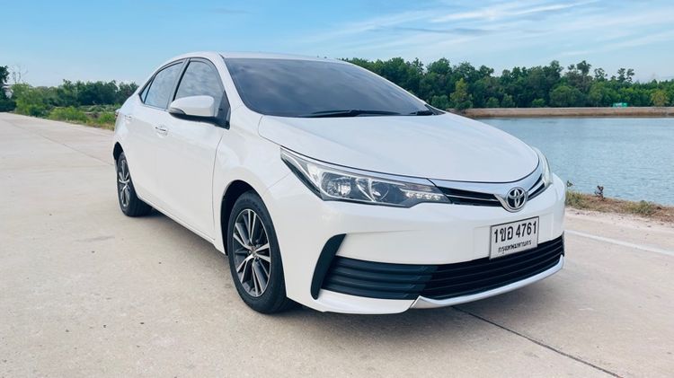 Toyota Altis 2016 1.8 E Sedan เบนซิน เกียร์อัตโนมัติ ขาว รูปที่ 2