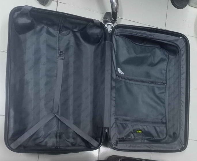 กระเป๋าล้อลากใบใหญ่ สีดำ รูปที่ 8