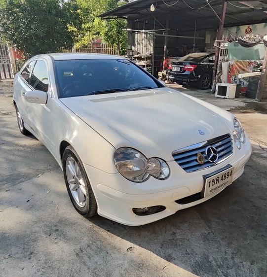 รถ Mercedes-Benz C-Class C180 สี ขาว