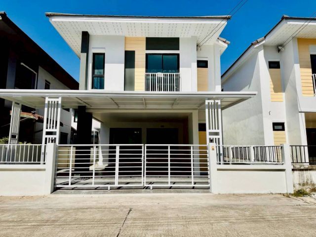 บ้านเดี่ยว รีโนเวทใหม่พร้อมอยู่ บางแสน 